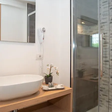 Apartmán Mini House 3 *