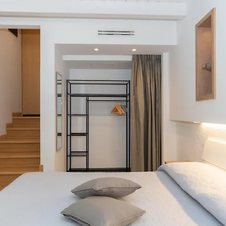 Mini House 3 *